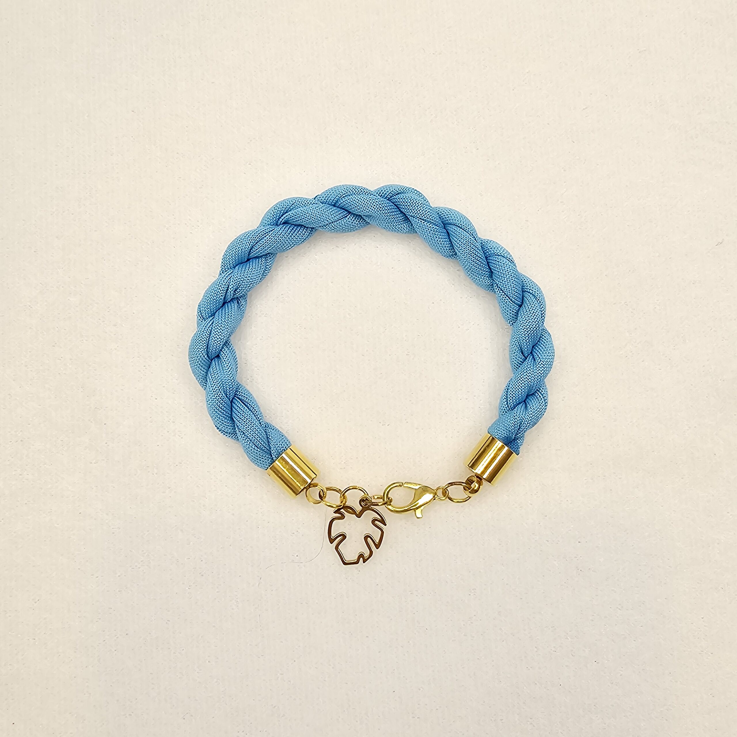 Bracelet torsadé en tissu recyclé – Image 4